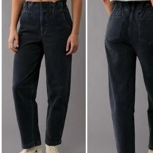 Women's American Eagle High-Rise Paperbag Waist Barrel Corduroy Pants Size 8